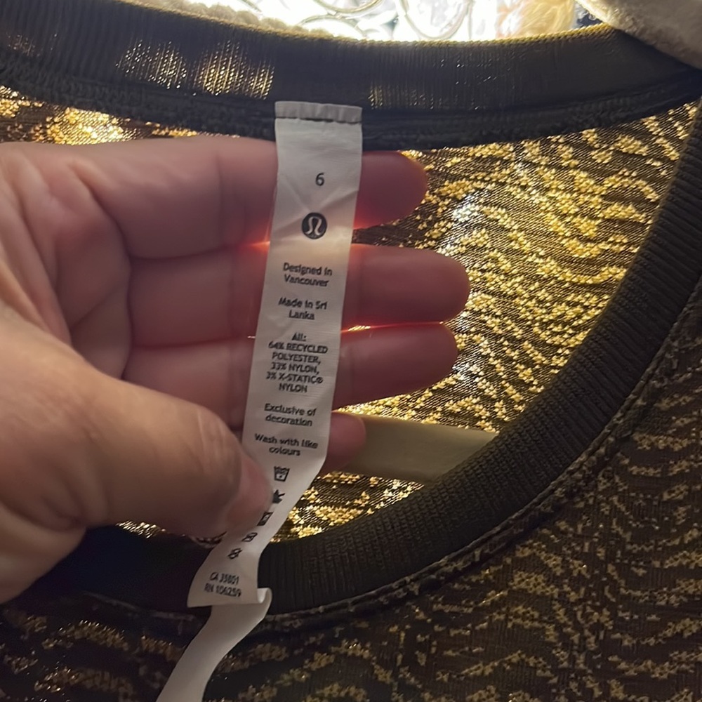 Lululemon tank - Picture 4 of 5